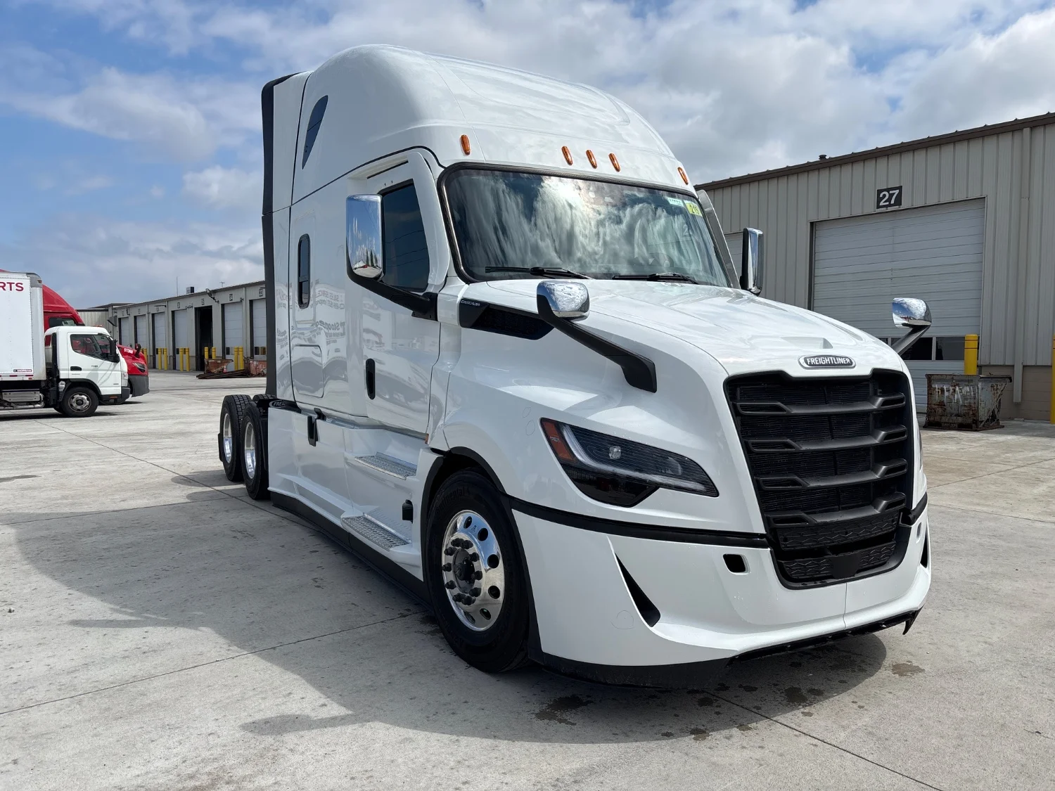 2027 Freightliner Cascadia in Anderson, IN — photo 3