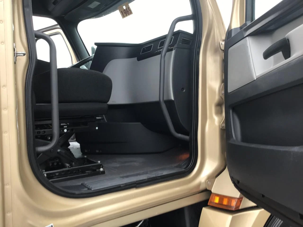 2019 Freightliner Cascadia in Spokane, WA — photo 4