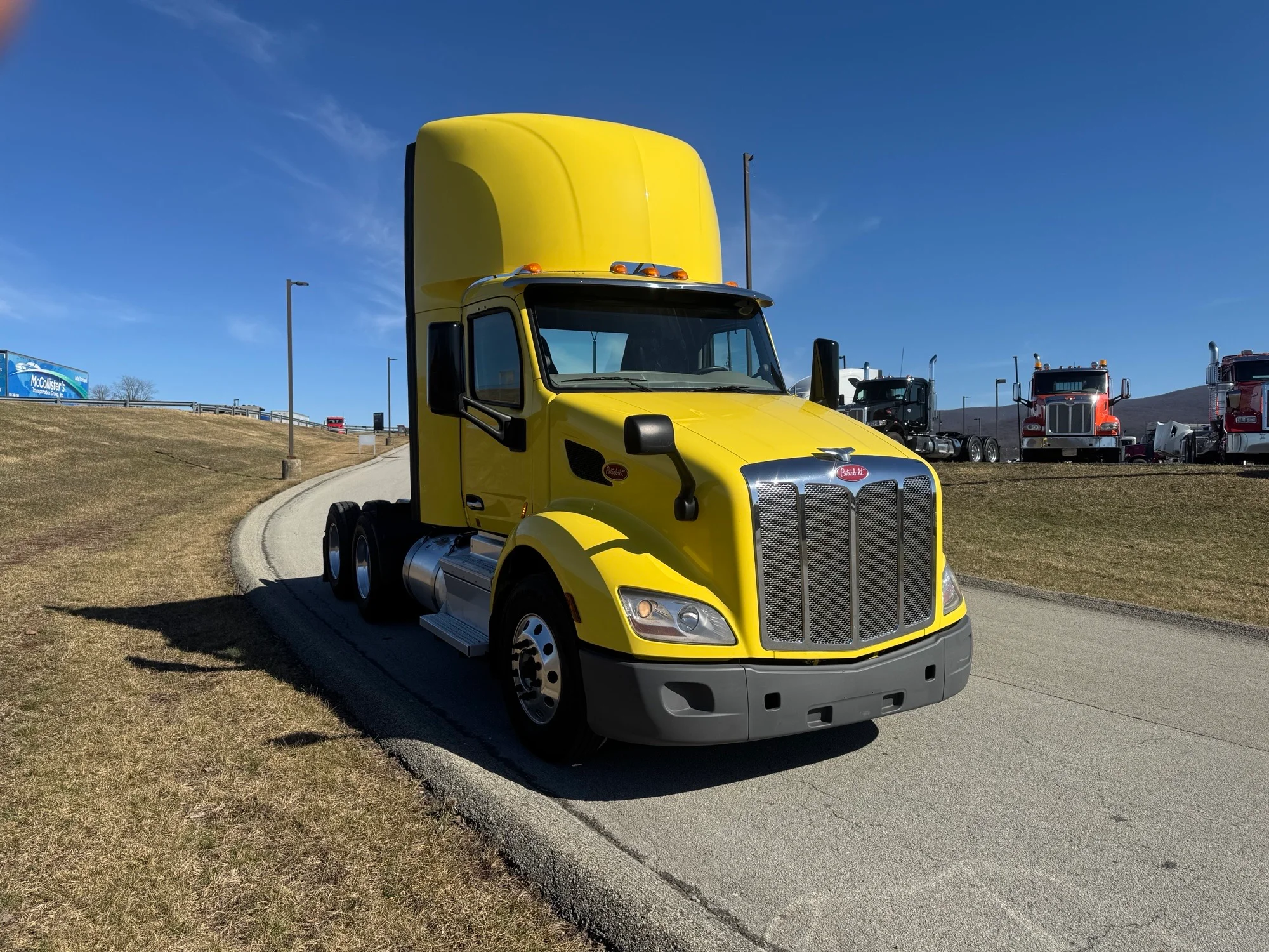 2021 Peterbilt 579 - image 4