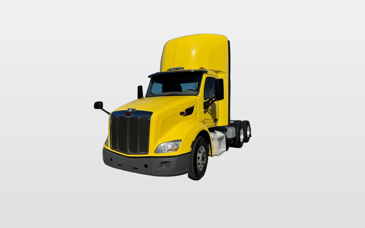 2021 Peterbilt 579 - image 1