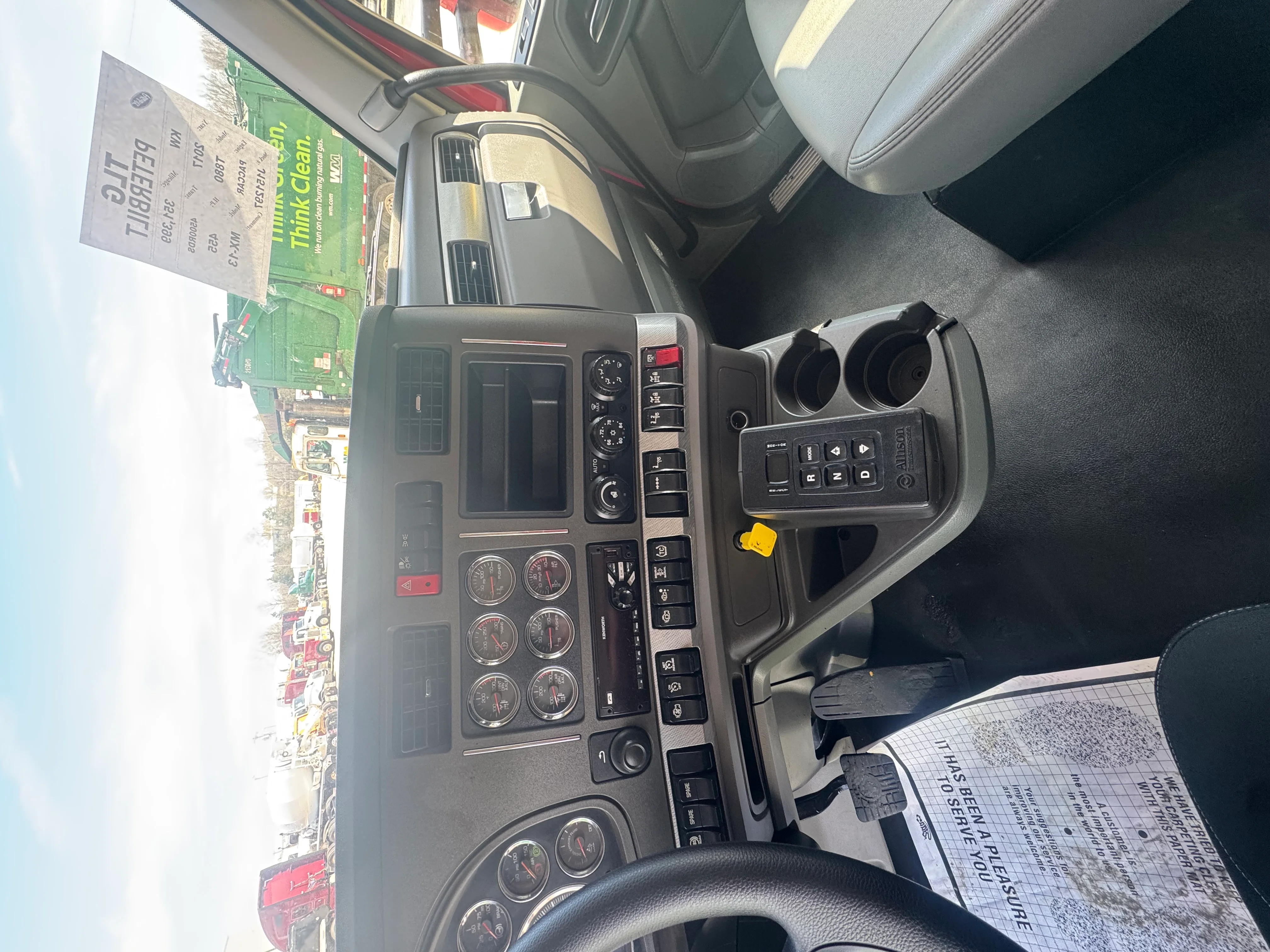 2017 Kenworth T880 in Raleigh, NC — photo 5