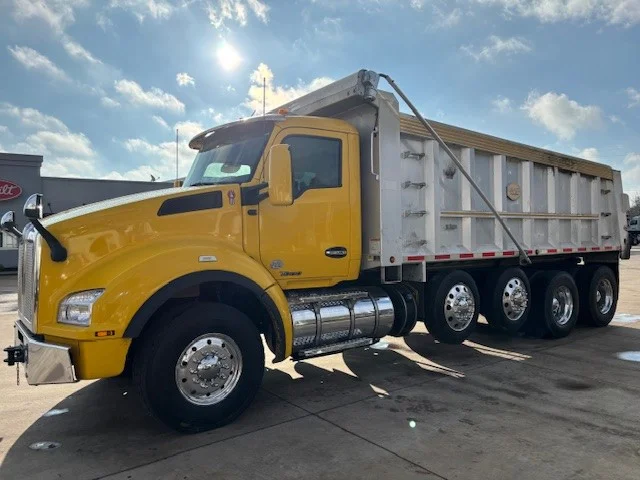 2017 Kenworth T880 - image 5