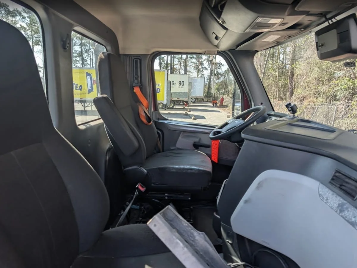 2020 Freightliner Cascadia in Charlotte, NC — photo 7