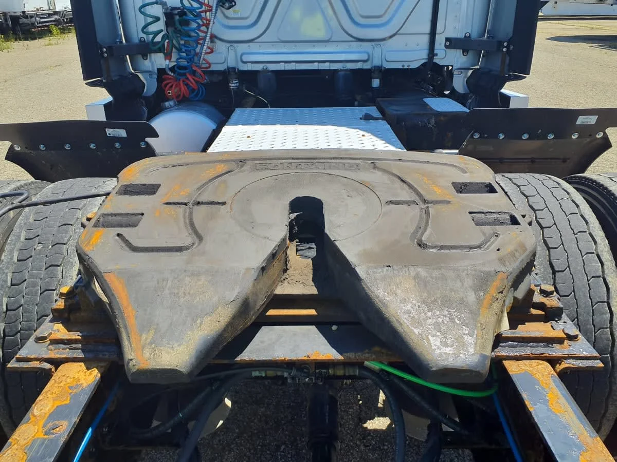 2020 Freightliner Cascadia in Wayland, MI — photo 13