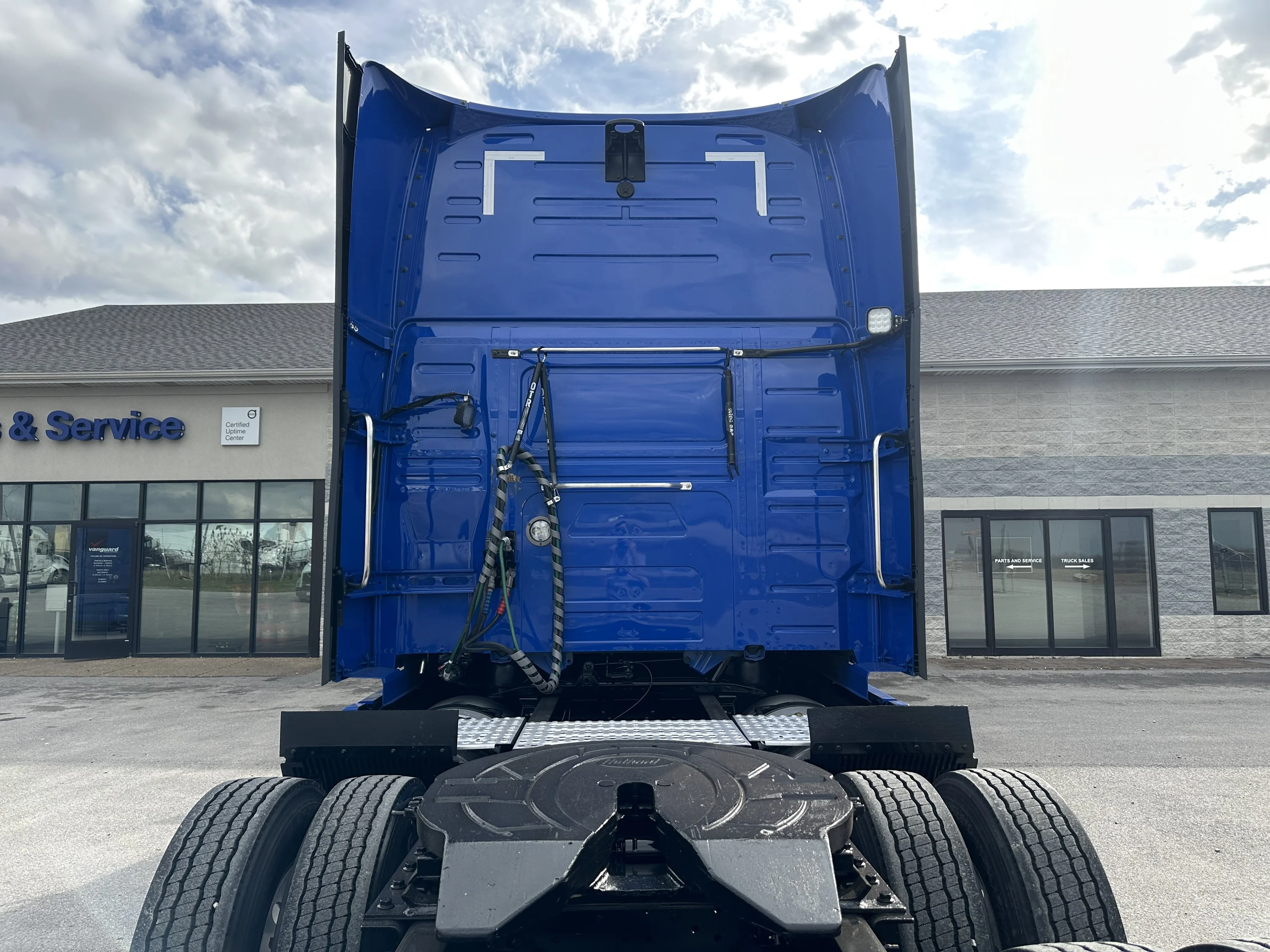 2022 Volvo VNL 860 in LA VERGNE, KY — photo 5
