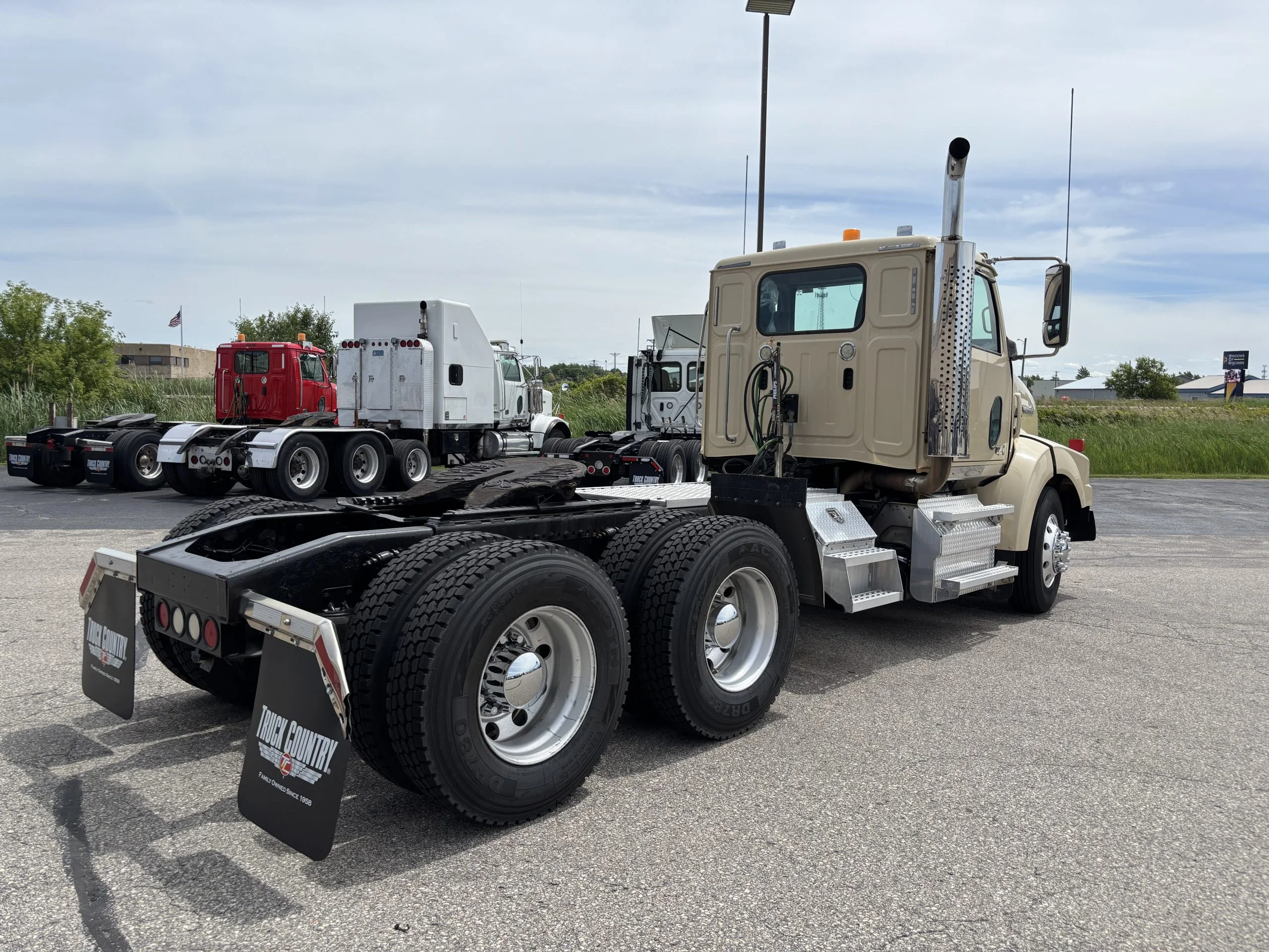 2020 Western Star 4900 in Dubuque, IA — photo 6