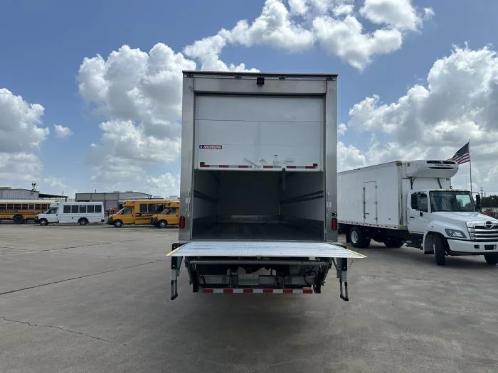 2026 Isuzu FTR — photo 17