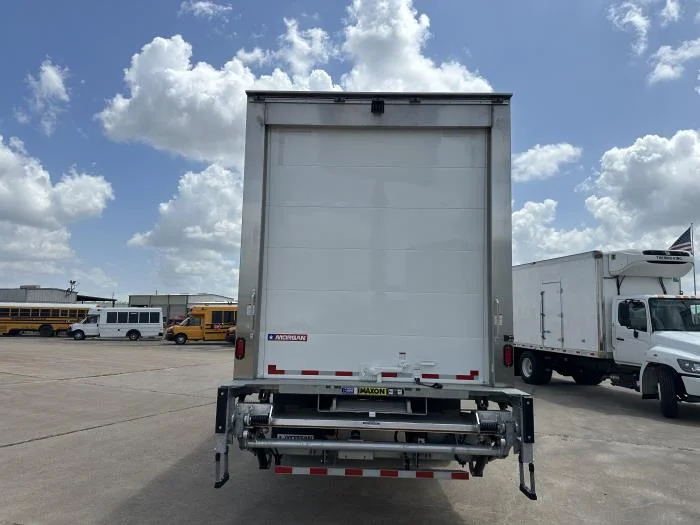 2026 Isuzu FTR — photo 6