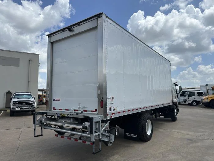 2026 Isuzu FTR — photo 5