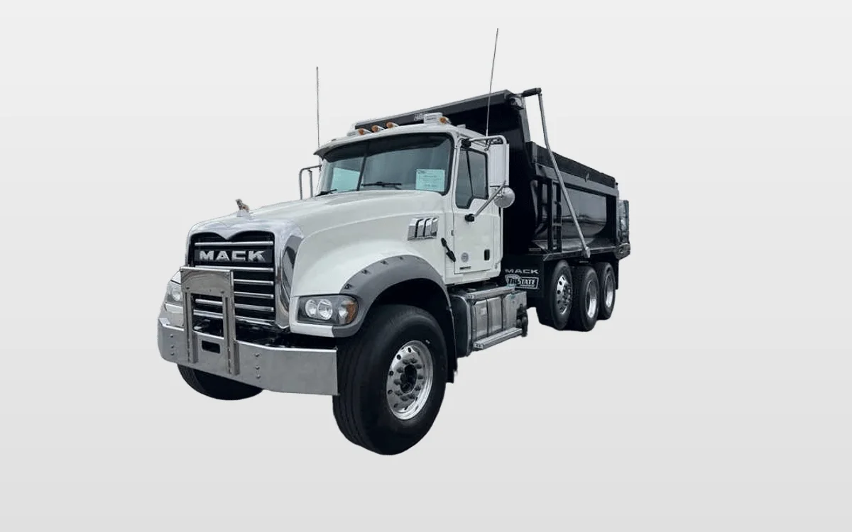 2019 Mack Granite - image 1