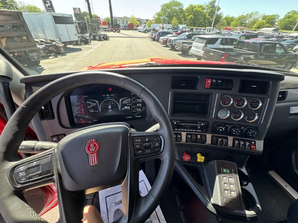 2026 Kenworth T880 in Birmingham, AL — photo 9