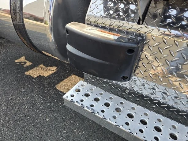 2023 Freightliner Cascadia in MN — photo 26