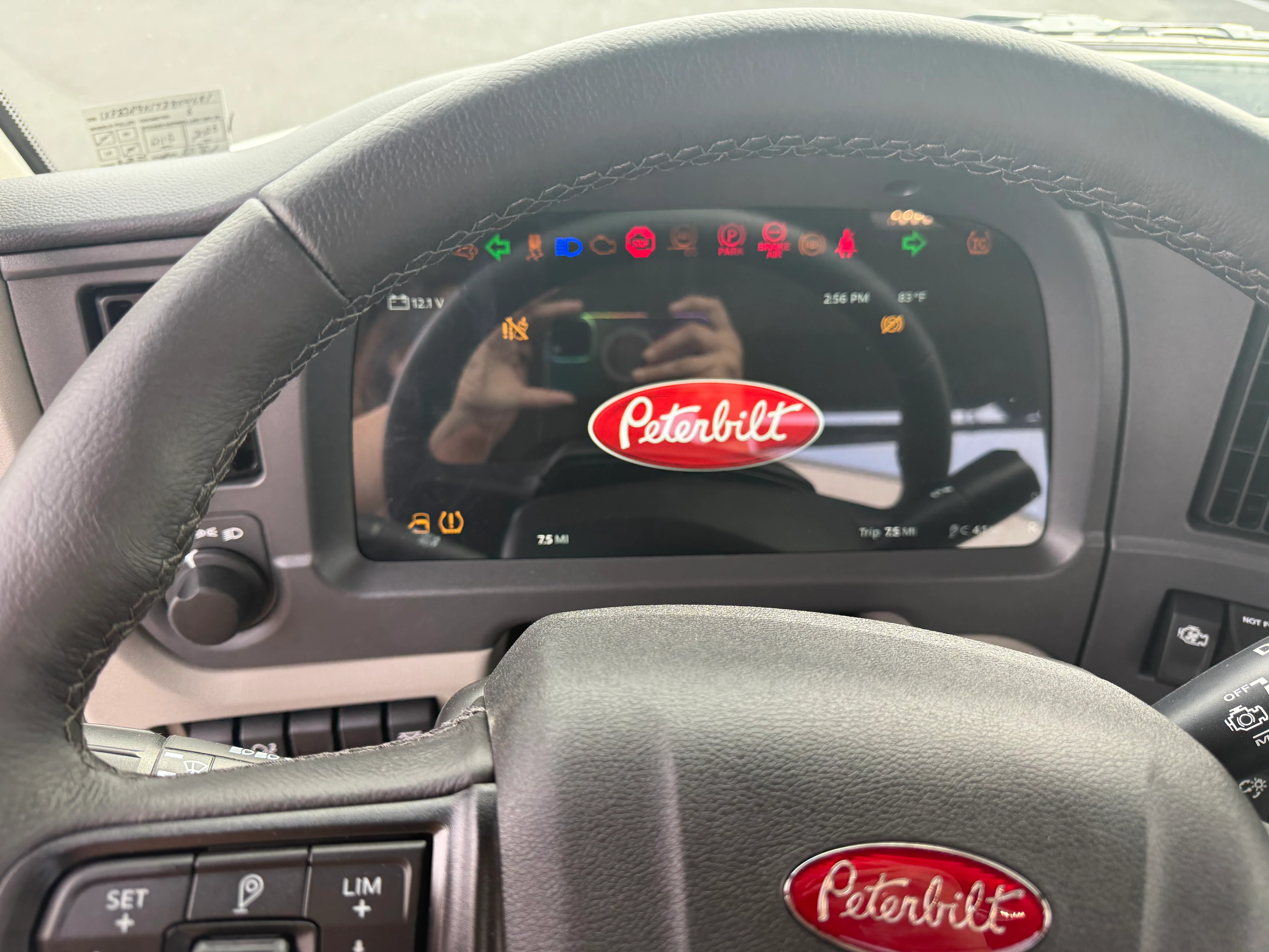 2026 Peterbilt 579 in Scranton, PA — photo 16