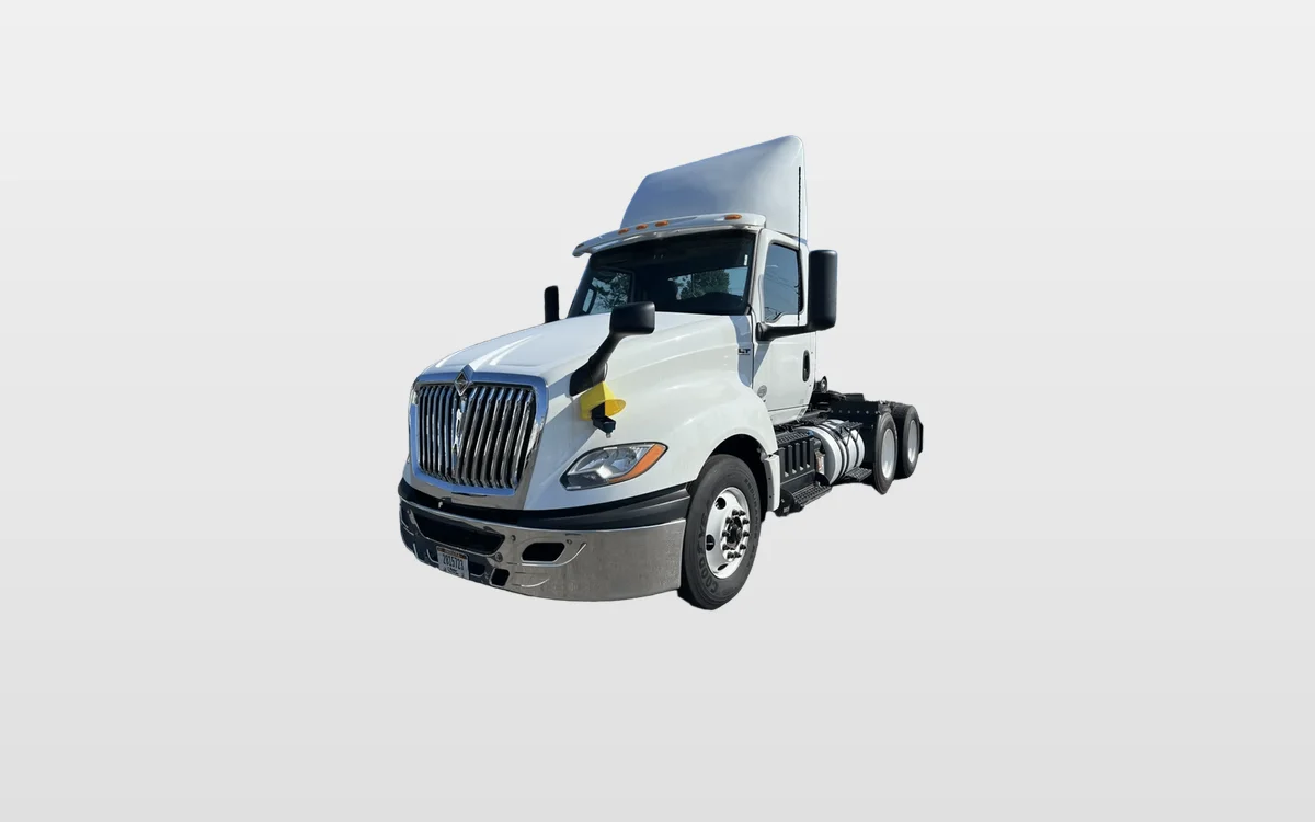 2019 International - image 1