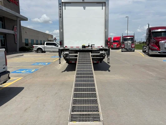 2024 Kenworth T380 in Omaha, NE — photo 14