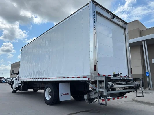 2024 Kenworth T380 in Omaha, NE — photo 9