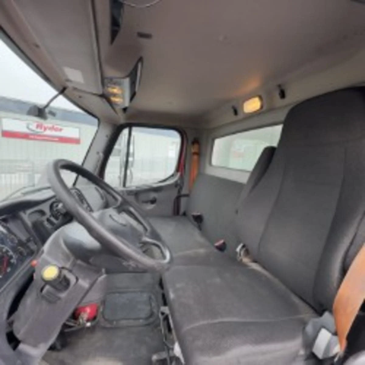 2022 Freightliner M2 106 in Syracuse, NY — photo 7