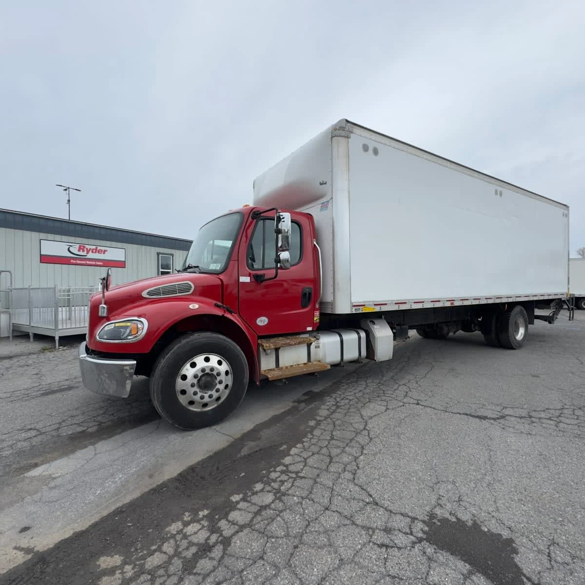 2022 Freightliner M2 106 in Syracuse, NY — photo 3