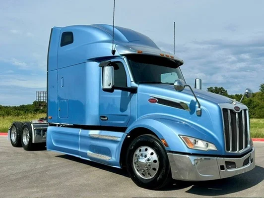 2023 Peterbilt 579