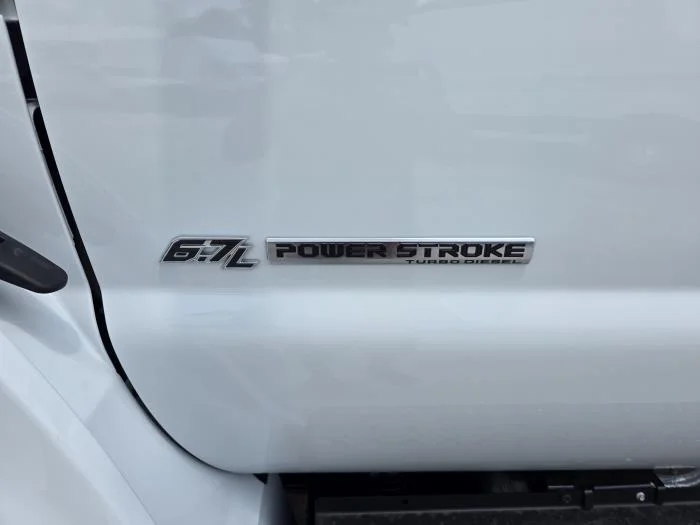 2027 Ford F-750 — photo 17