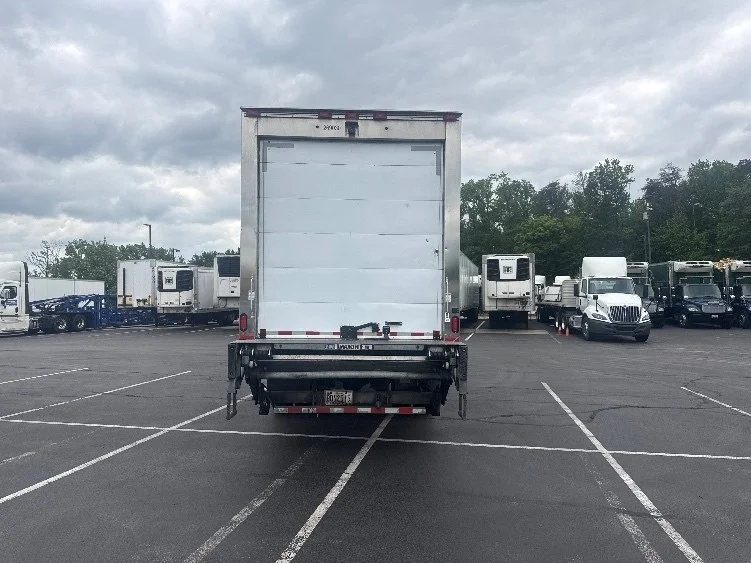 2019 Freightliner eM2 in Jessup, MD — photo 7