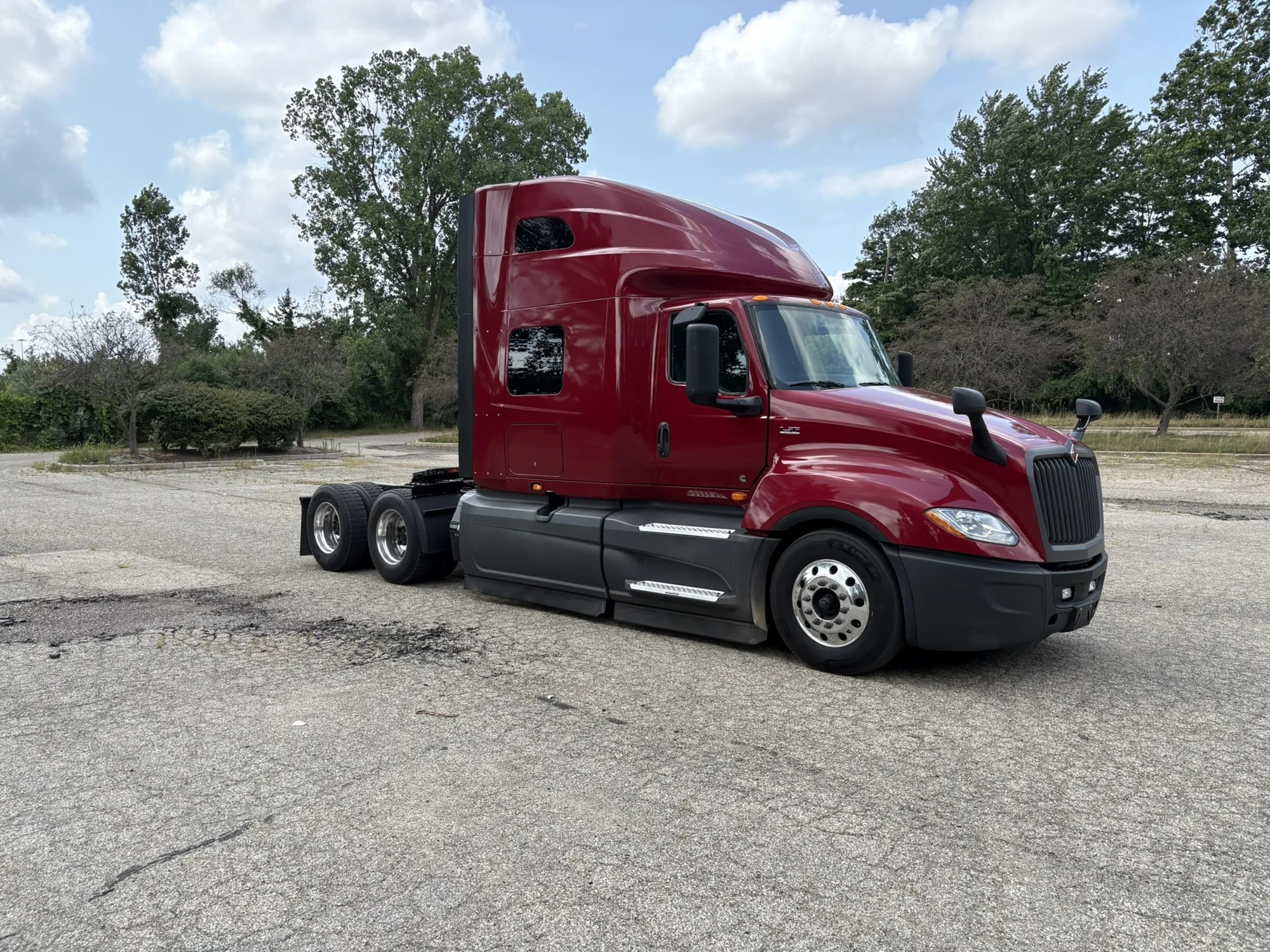 2024 International LT in West Michigan International, MI — photo 4