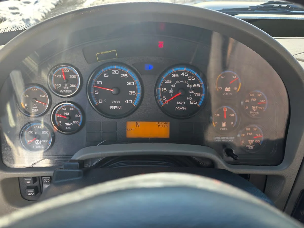 2019 International 4300 - image 12