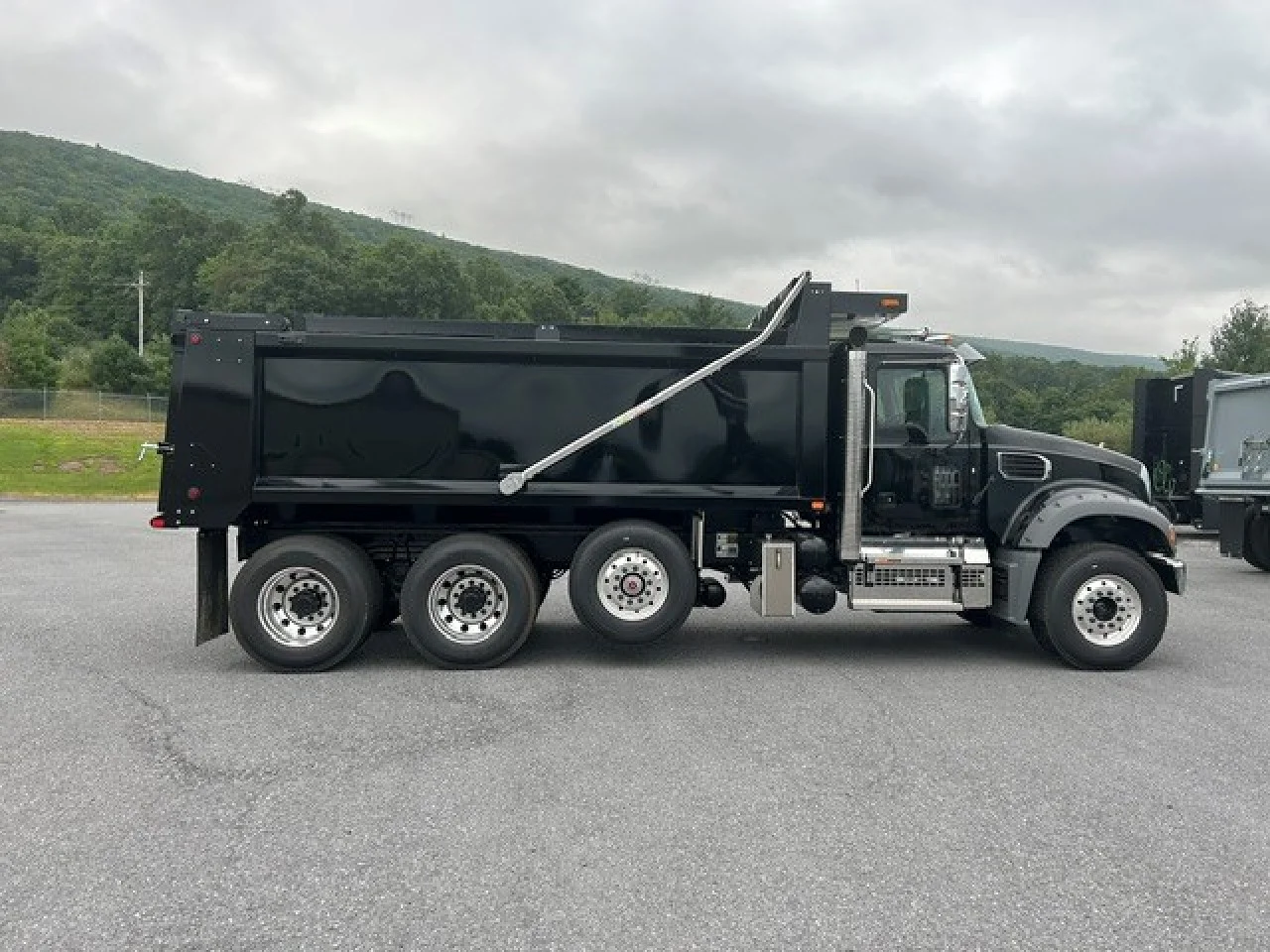 2027 Mack Granite in Altoona, PA — photo 2