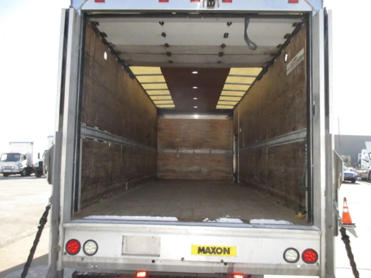 2015 Freightliner M2 106 - image 8