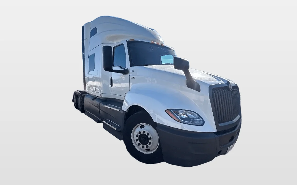 2023 International LT - image 1