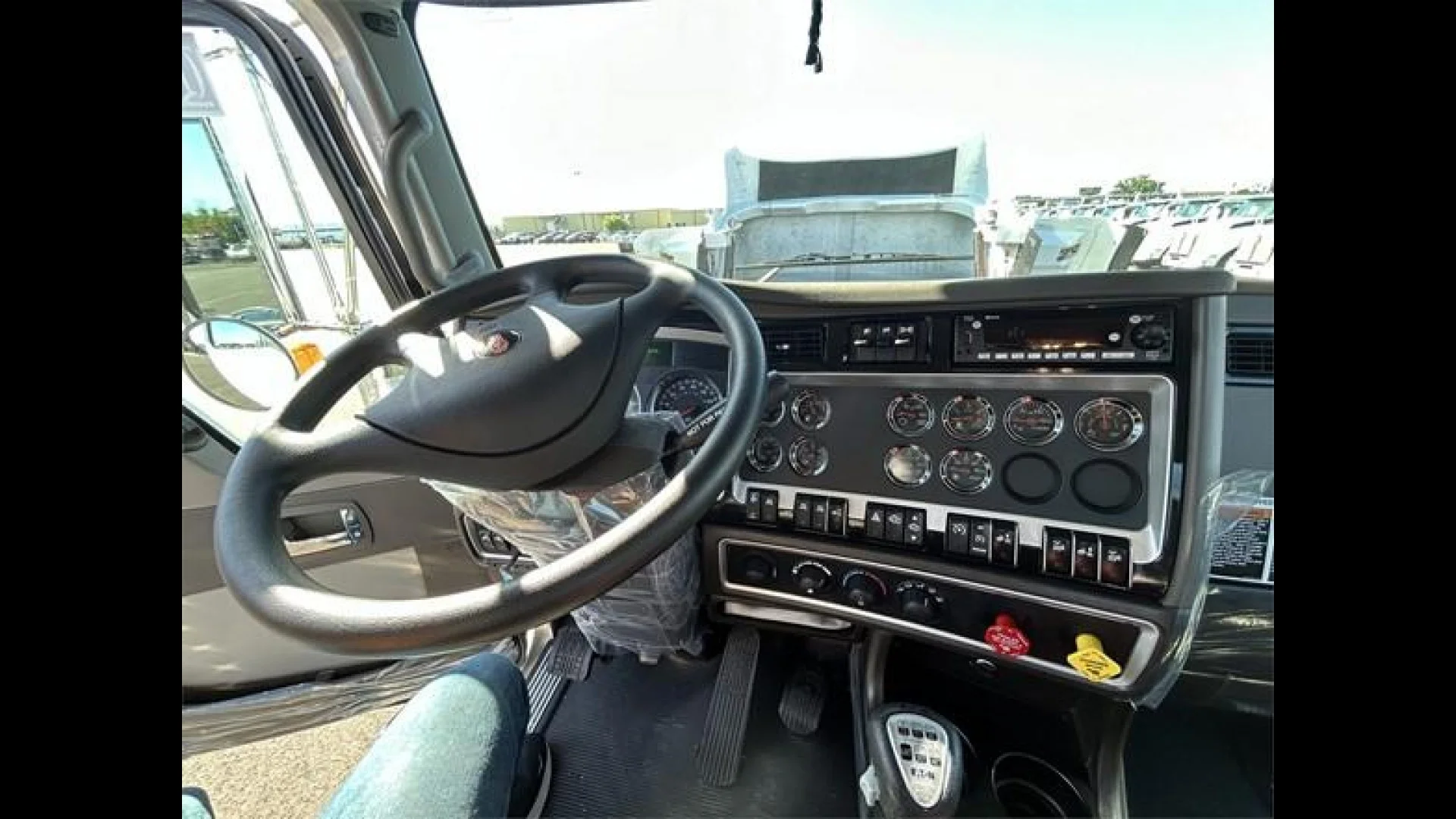 2026 Kenworth T800 - image 11