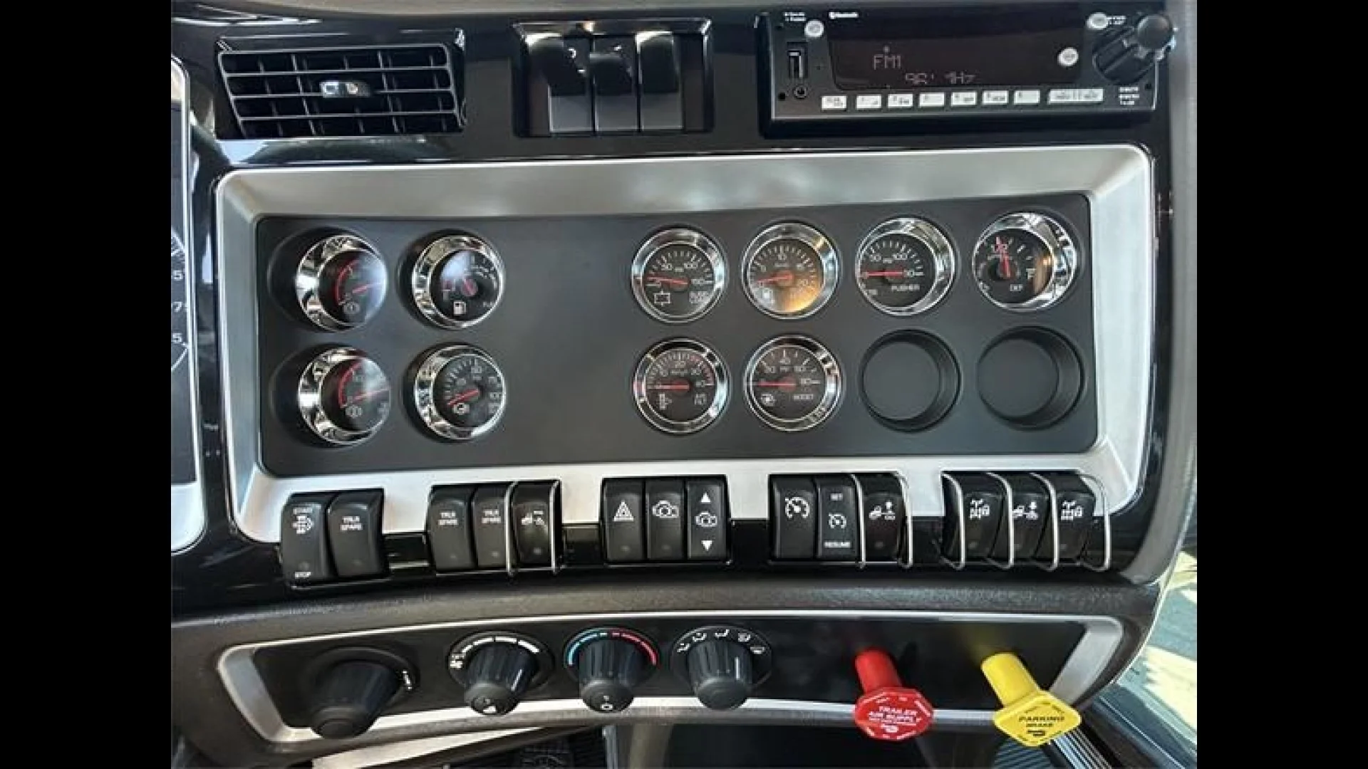 2026 Kenworth T800 in Fargo — photo 12