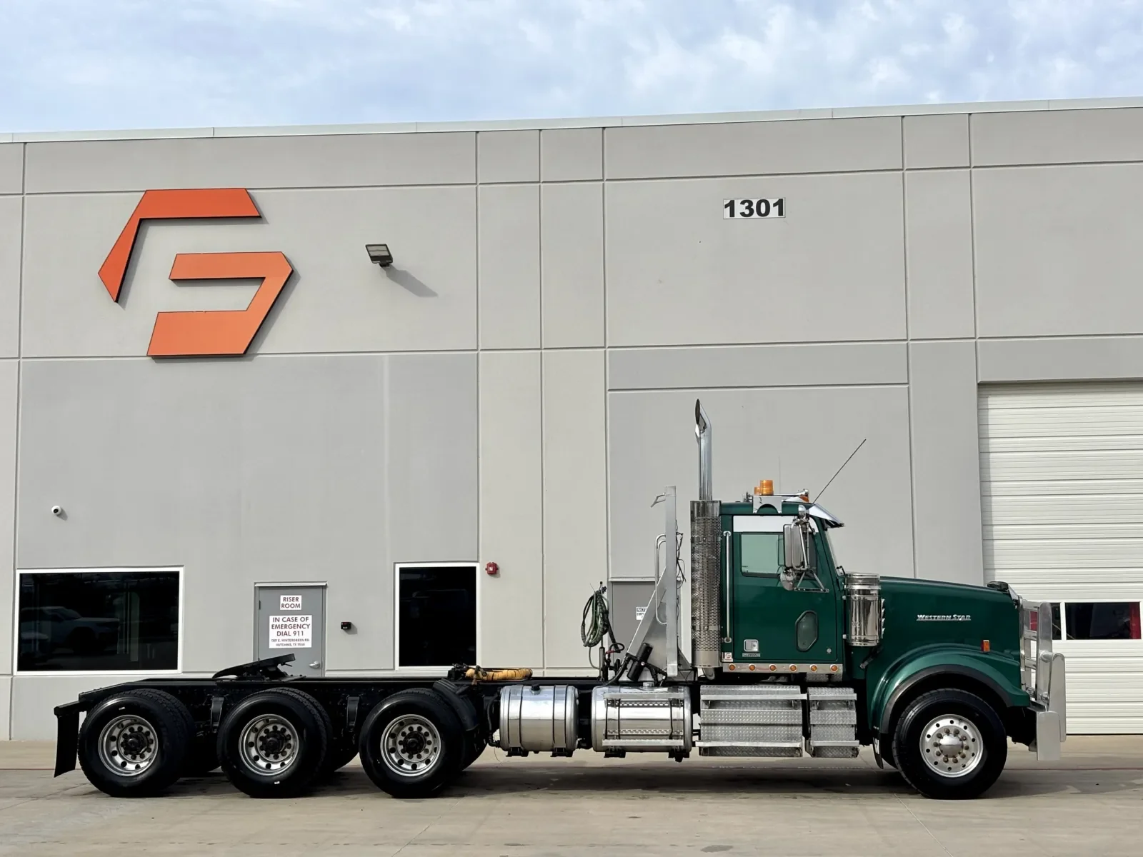 2022 Western Star 4900 - image 3