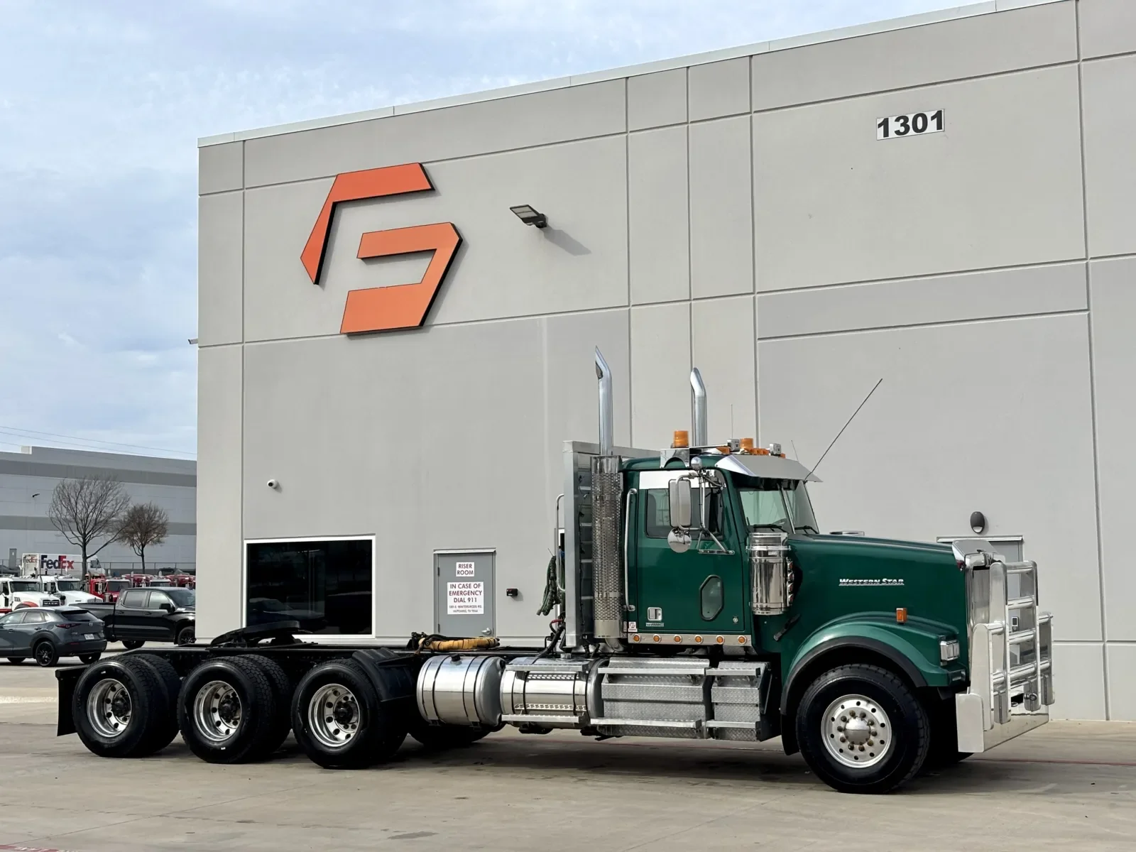 2022 Western Star 4900 in Hutchins, TX