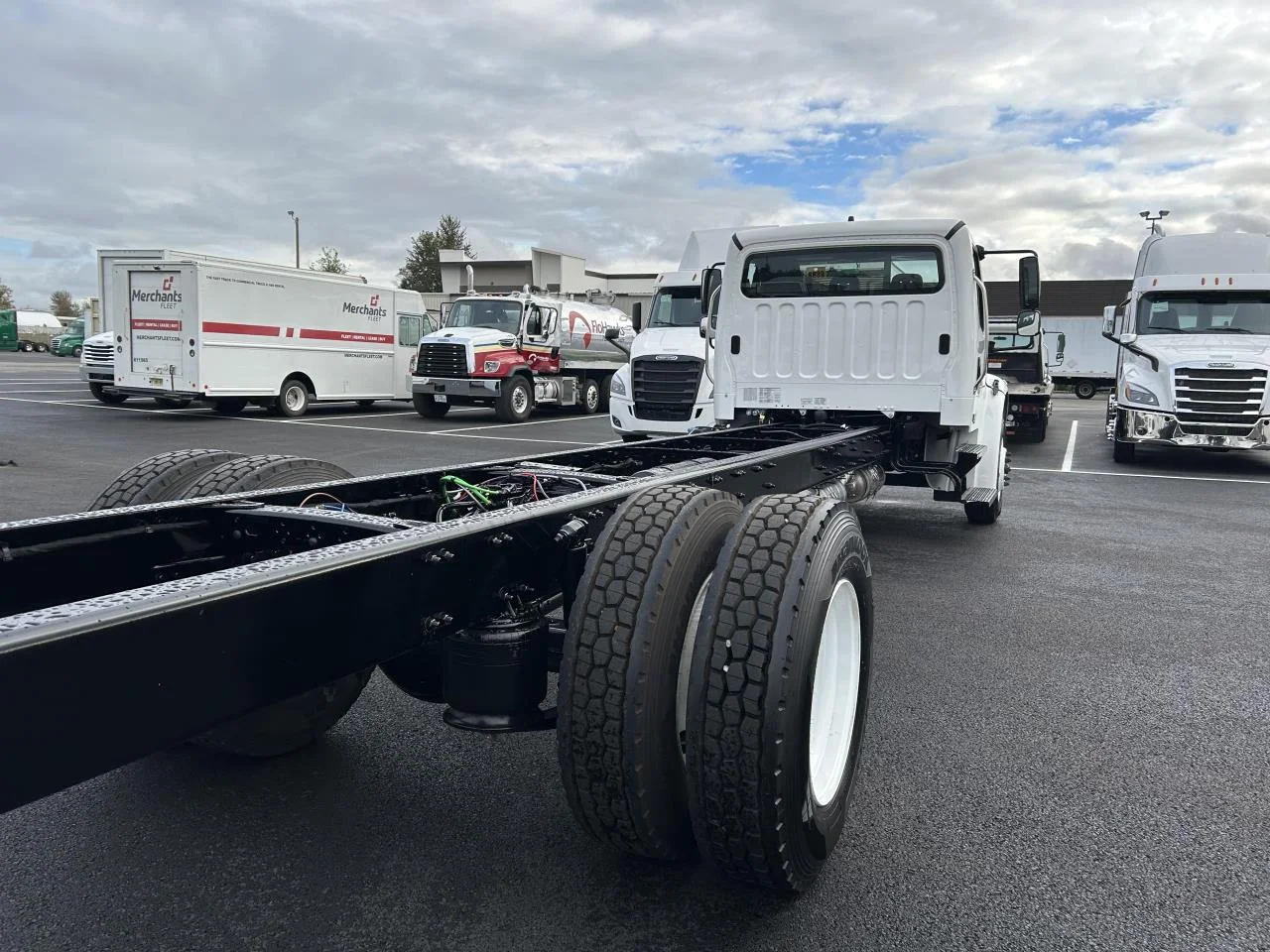 2025 Freightliner M2 106 in Pacific, WA — photo 3