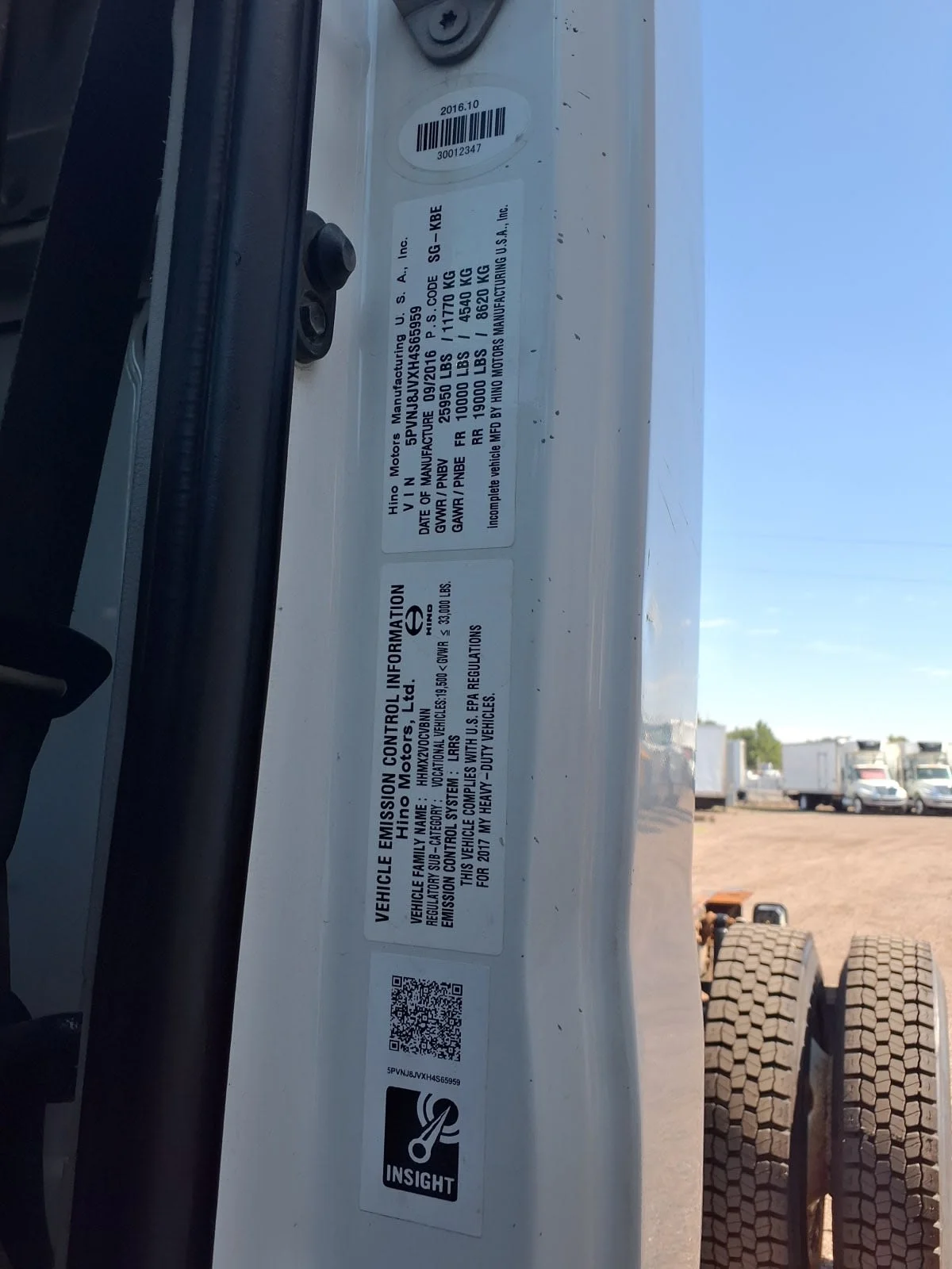 2017 Hino 268 in Commerce City, CO — photo 11