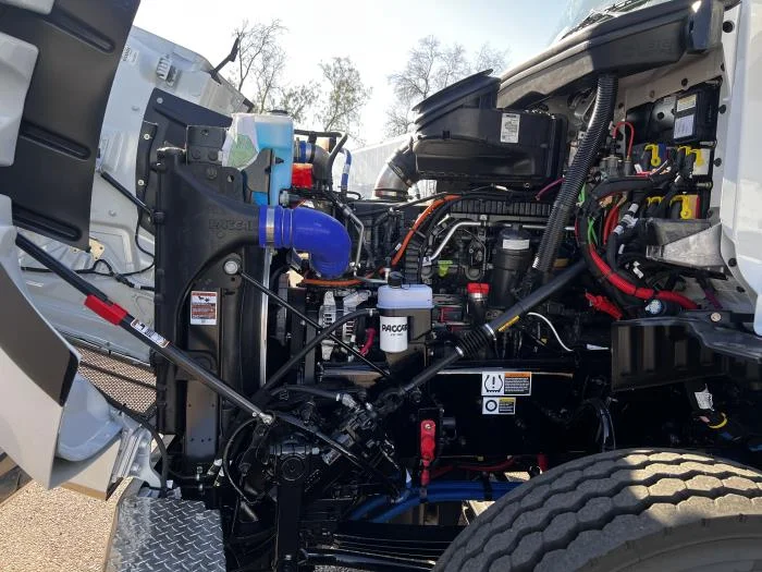 2026 Peterbilt 567 - image 9