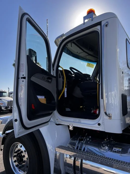 2026 Peterbilt 567 - image 10