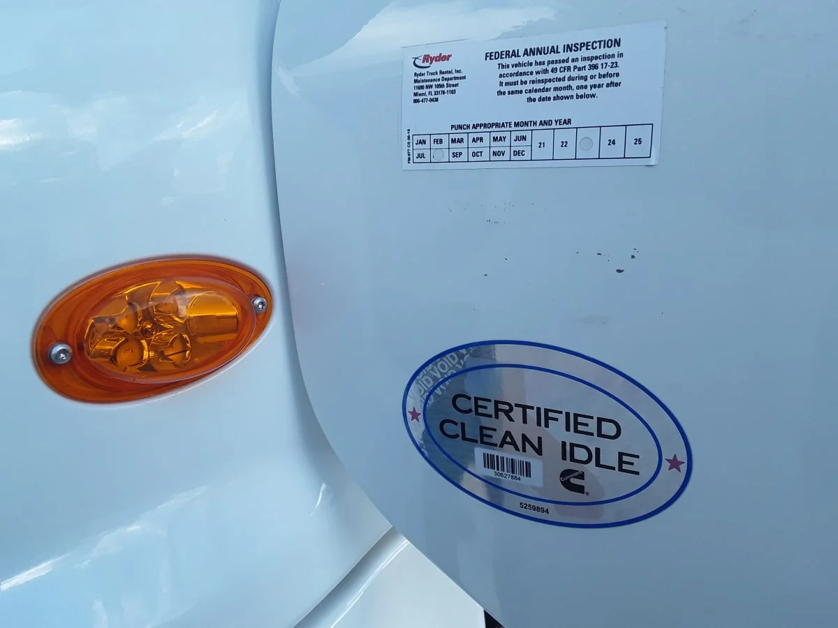 2017 Freightliner Cascadia - image 9