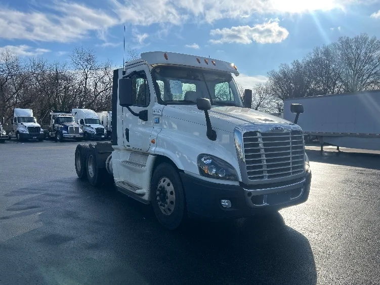 2019 Freightliner Cascadia in Pennsauken, NJ