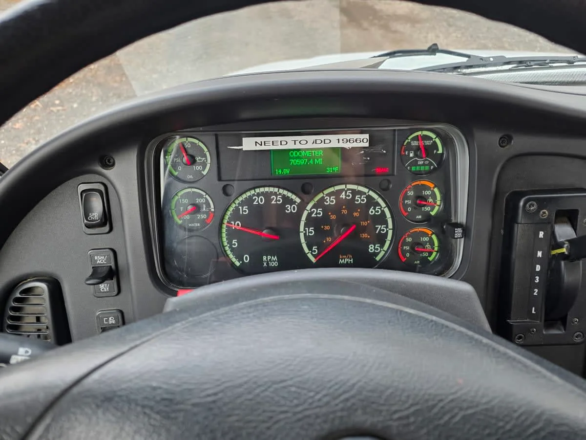 2016 Freightliner M2 106 - image 13