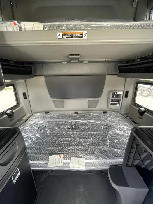 2026 International LT - image 10