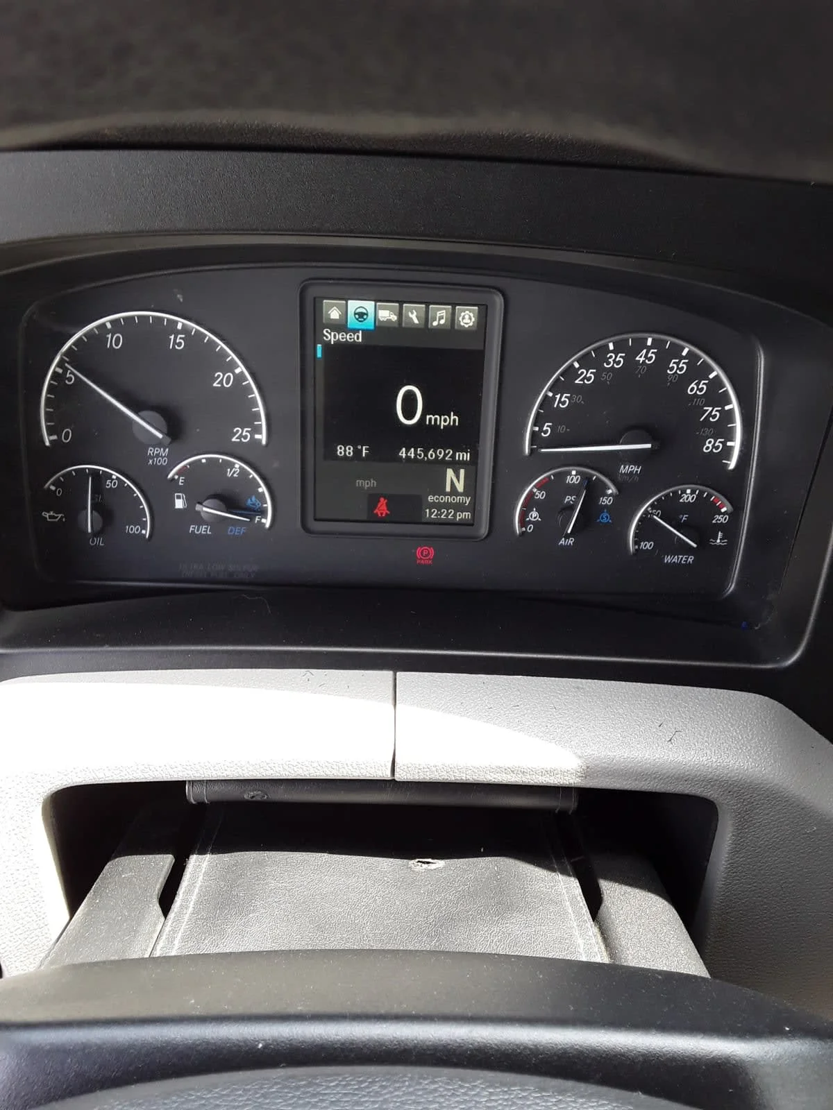 2020 Freightliner Cascadia - image 10