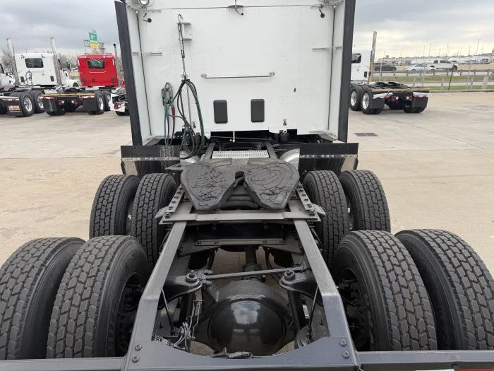 2021 Peterbilt 579 - image 14