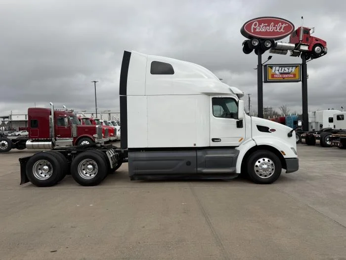 2021 Peterbilt 579 - image 7