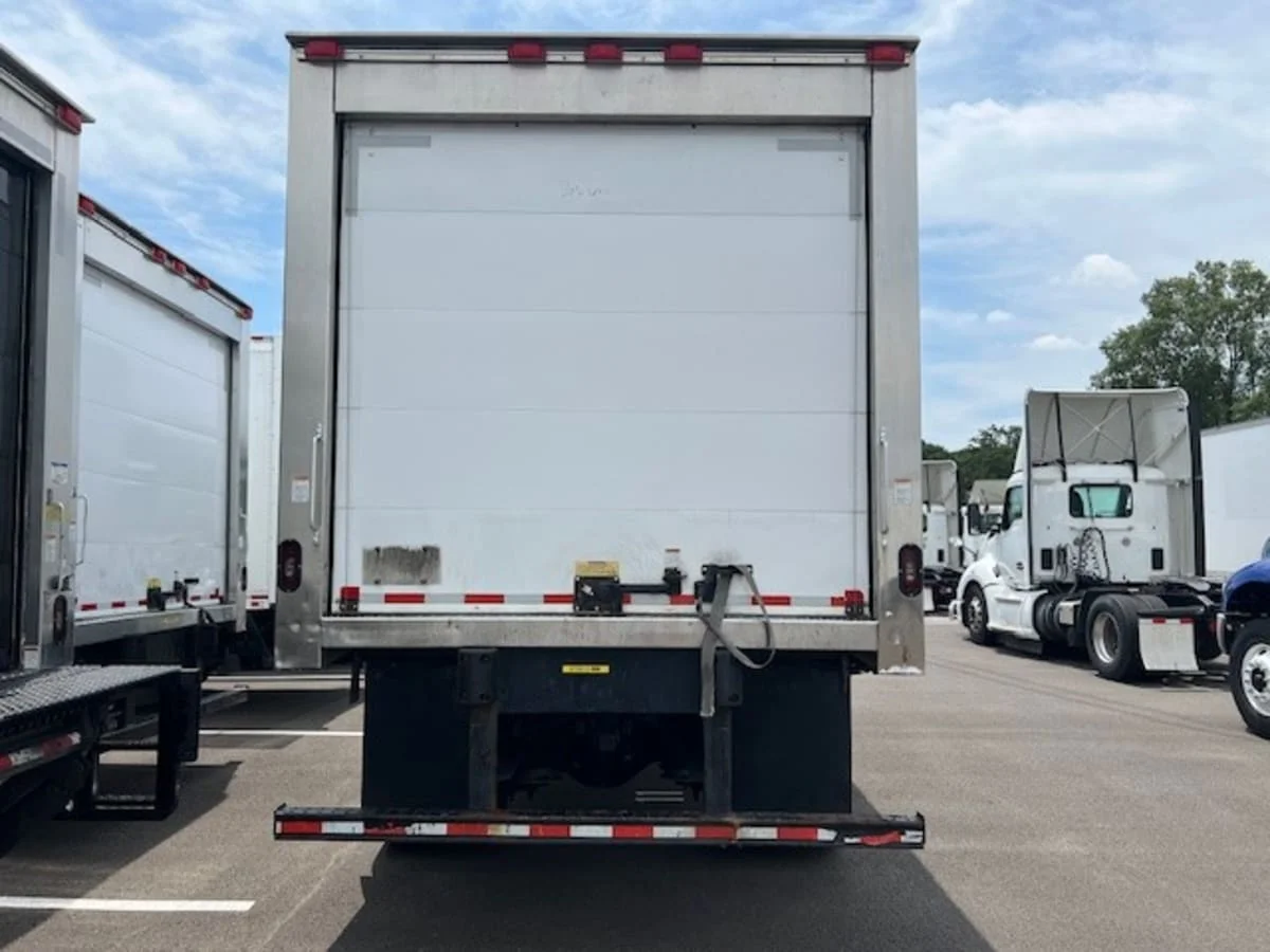 2020 Freightliner M2 106 - image 5