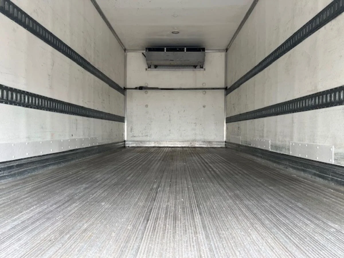 2020 Freightliner M2 106 - image 9