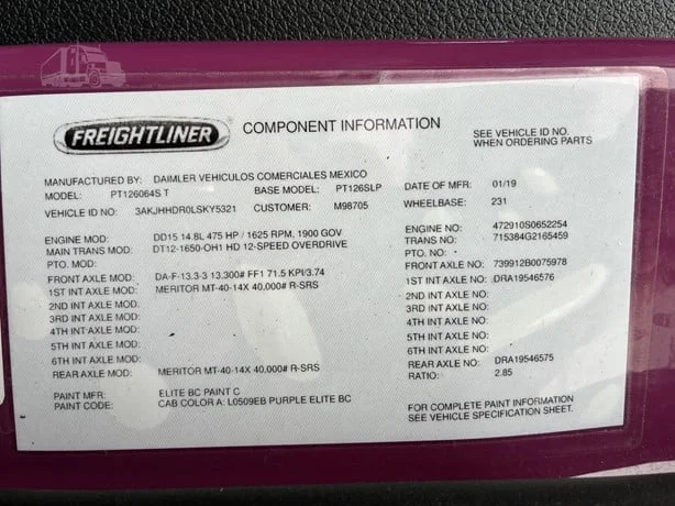 2020 Freightliner Cascadia - image 31