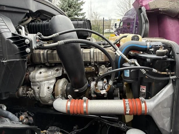 2020 Freightliner Cascadia - image 11