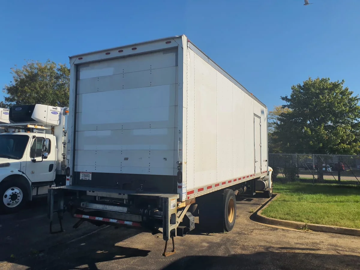 2019 International 4300 in Bolingbrook, IL — photo 4